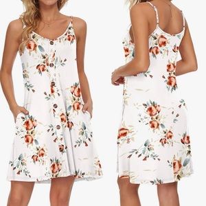 Floral sun dress with pockets!